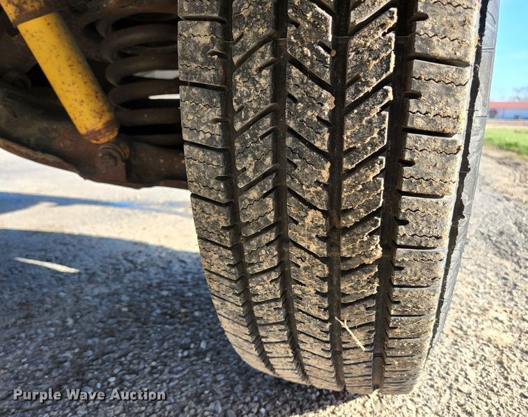 image for item HK9440 1988 Chevrolet P30  delivery truck