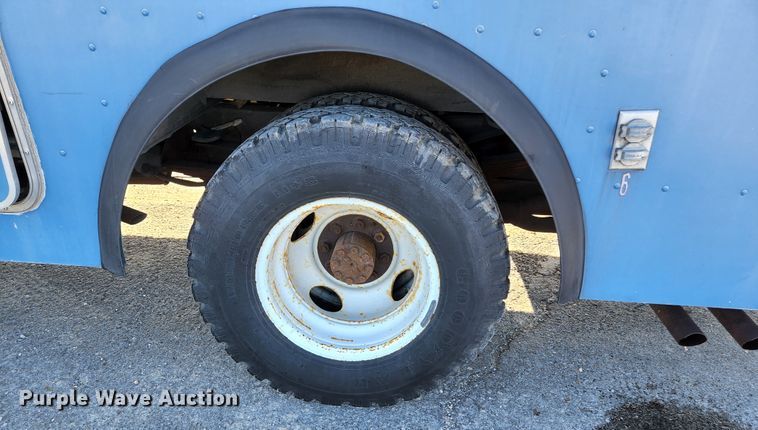 image for item HK9440 1988 Chevrolet P30  delivery truck