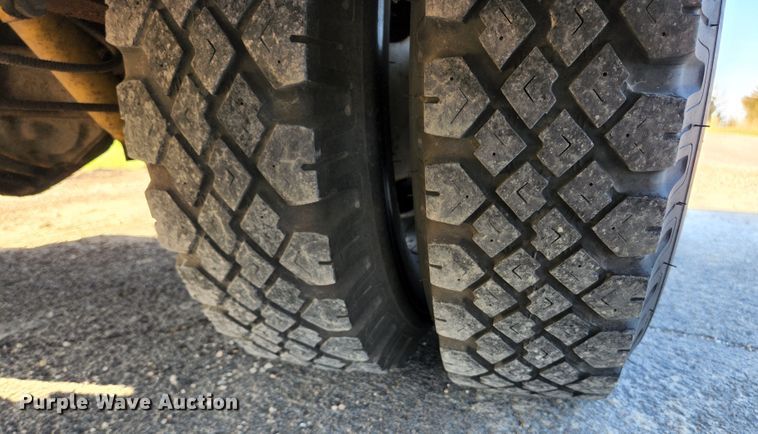 image for item HK9440 1988 Chevrolet P30  delivery truck