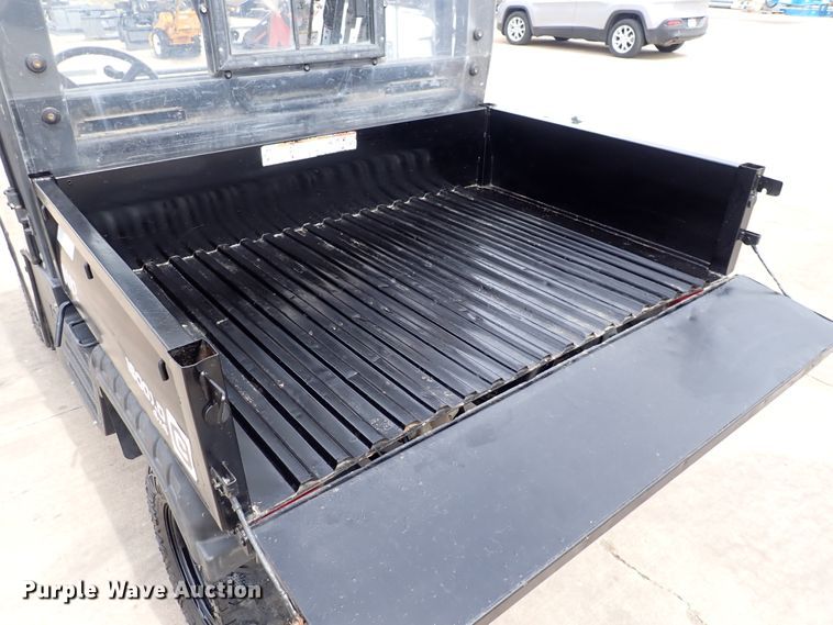 image for item HR9805 2015 Cushman 1600XD  utility vehicle