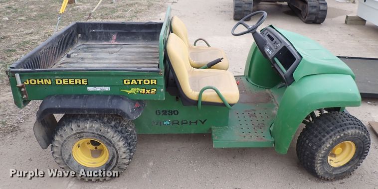 image for item HR9850 1997 John Deere Gator  utility vehicle