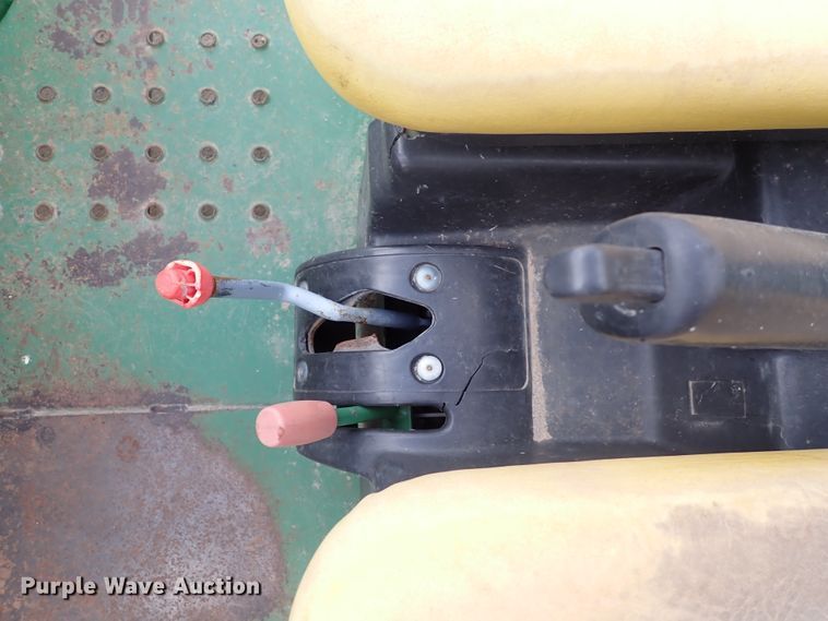 image for item HR9850 1997 John Deere Gator  utility vehicle