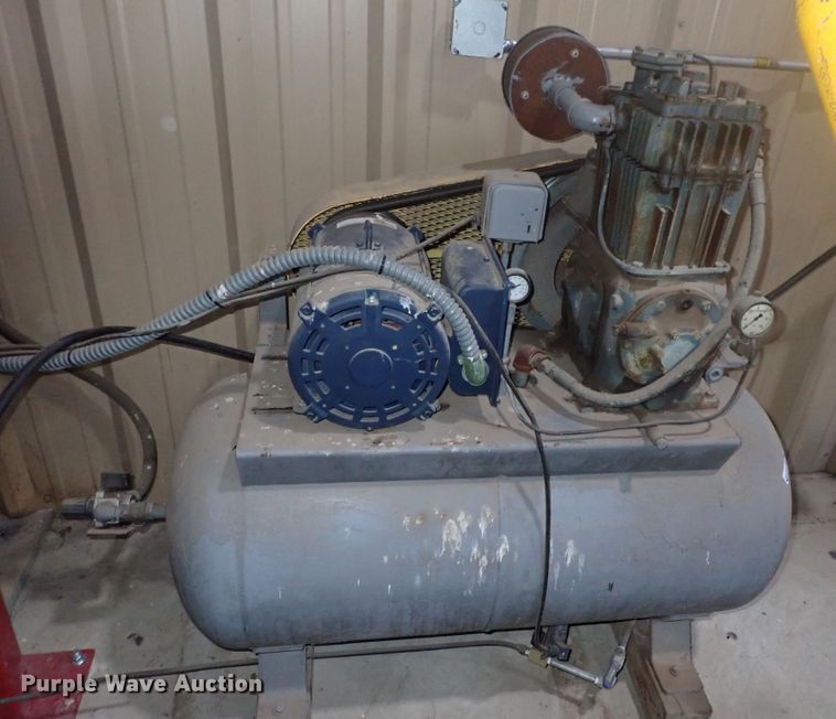 image for item HR9872 Quincy 3257  air compressor