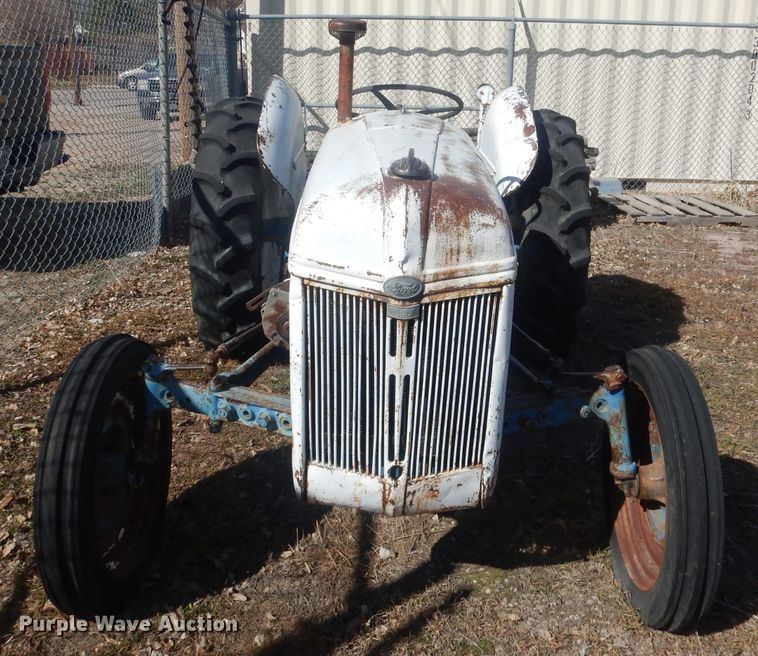 image for item HU9393 Ford 9N  tractor
