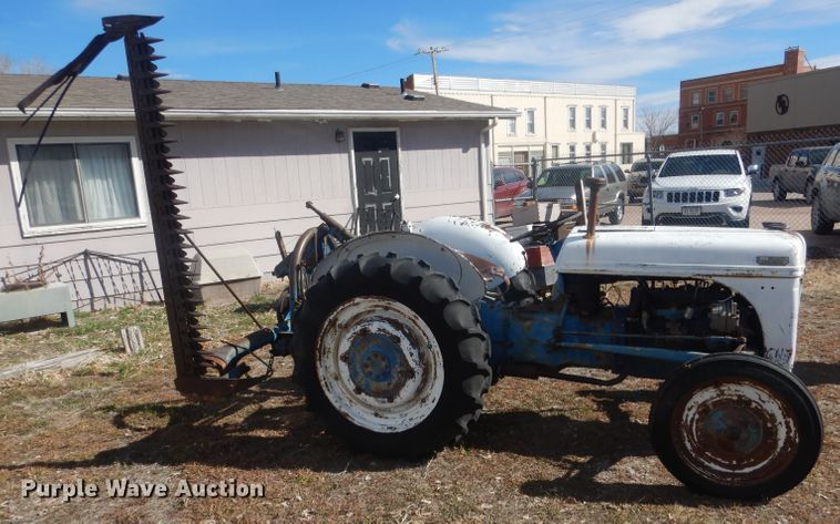 image for item HU9393 Ford 9N  tractor