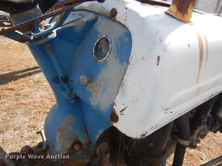 image for item HU9393 Ford 9N  tractor