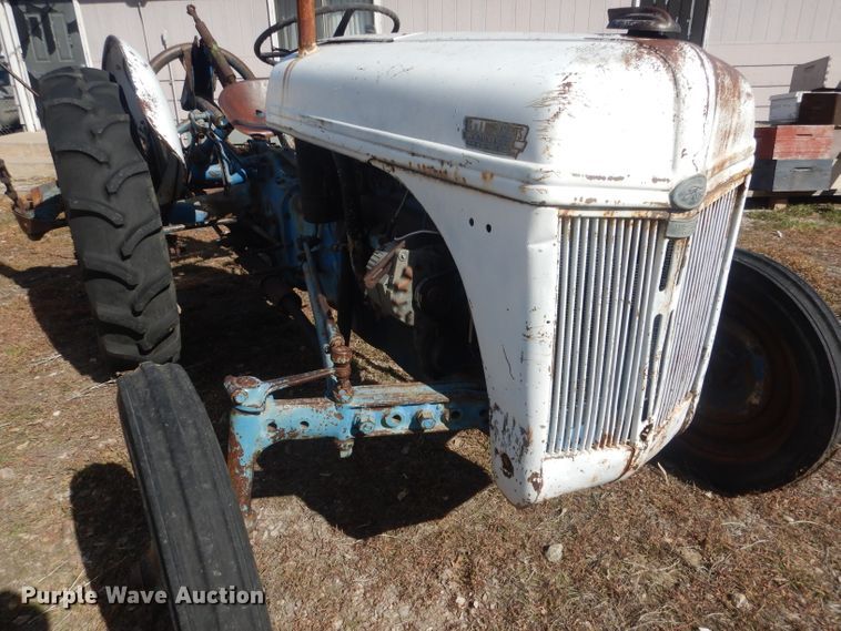 image for item HU9393 Ford 9N  tractor