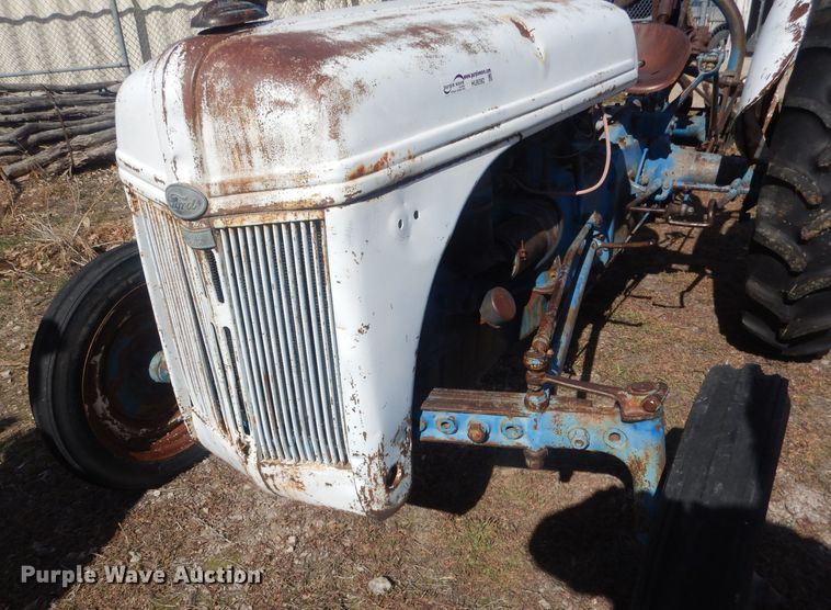 image for item HU9393 Ford 9N  tractor