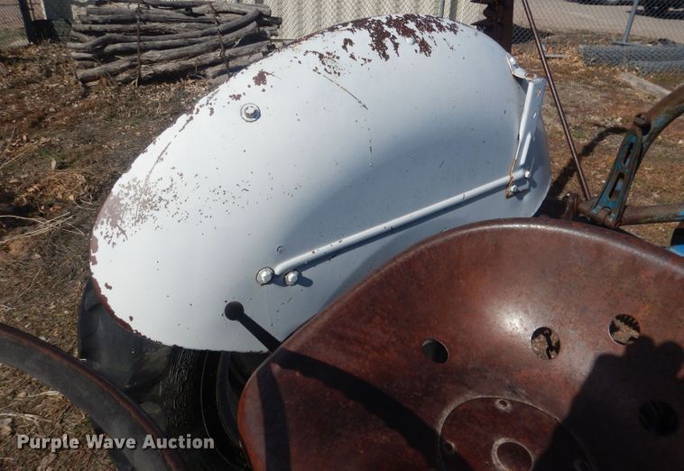 image for item HU9393 Ford 9N  tractor