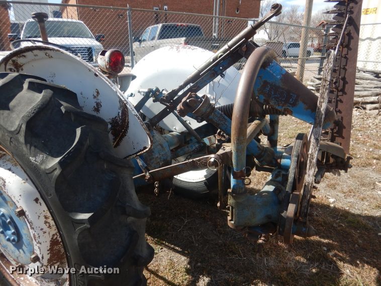 image for item HU9393 Ford 9N  tractor