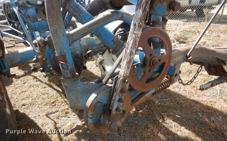 image for item HU9393 Ford 9N  tractor