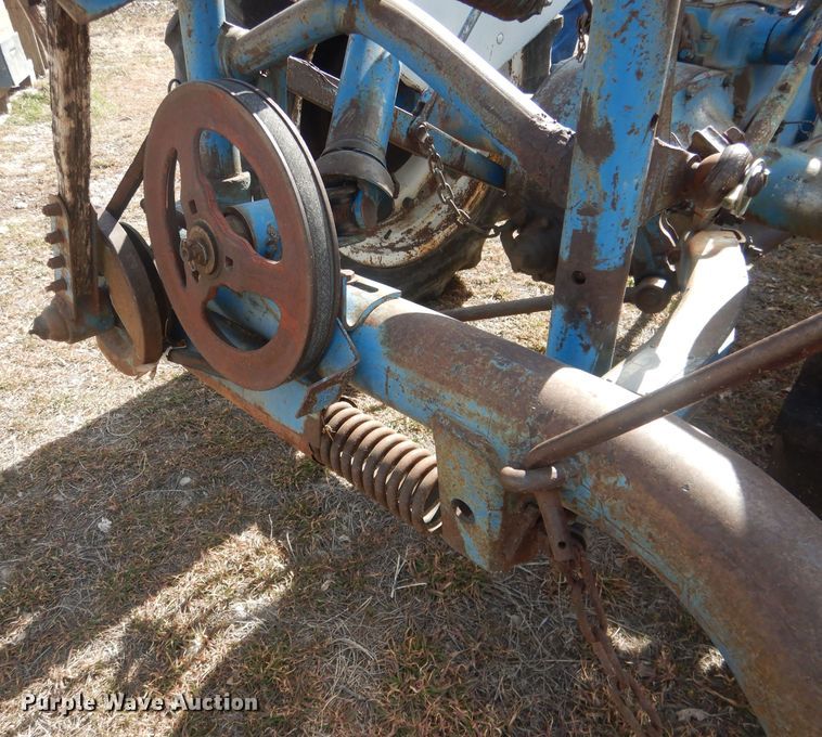 image for item HU9393 Ford 9N  tractor