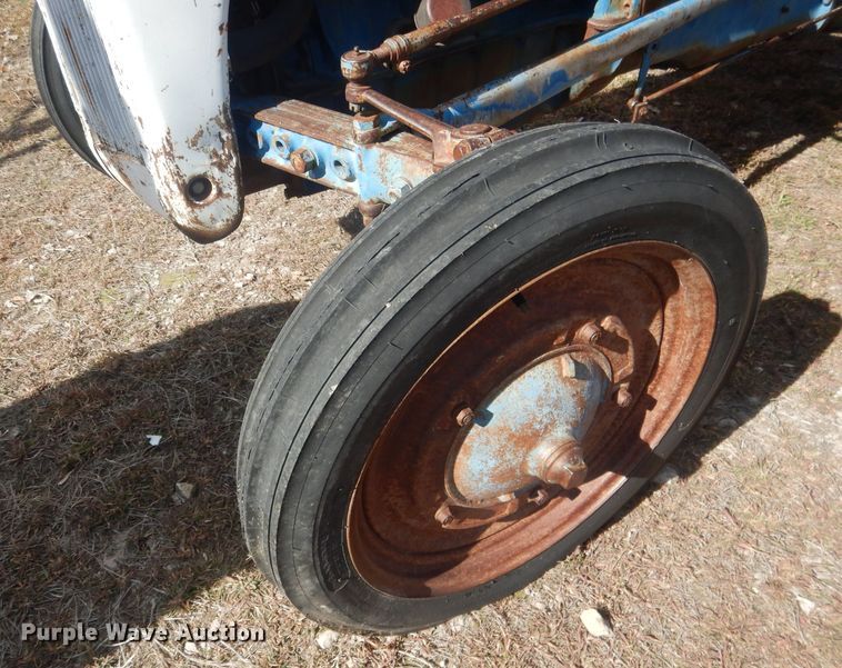 image for item HU9393 Ford 9N  tractor