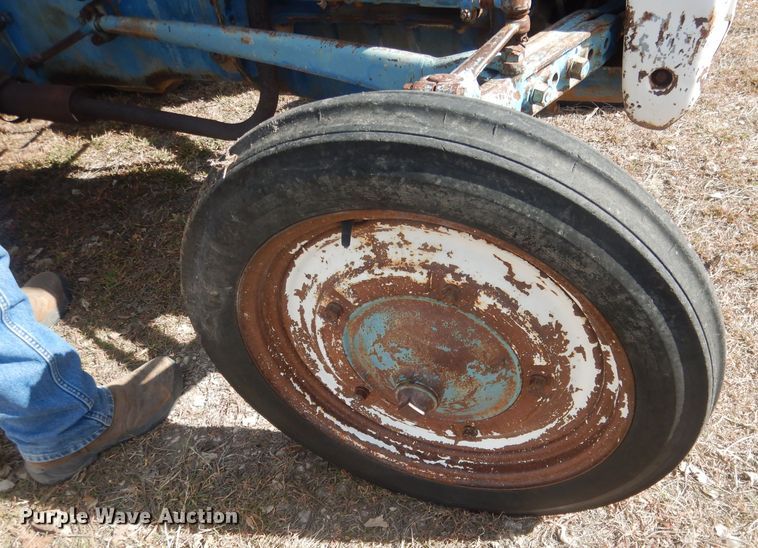 image for item HU9393 Ford 9N  tractor