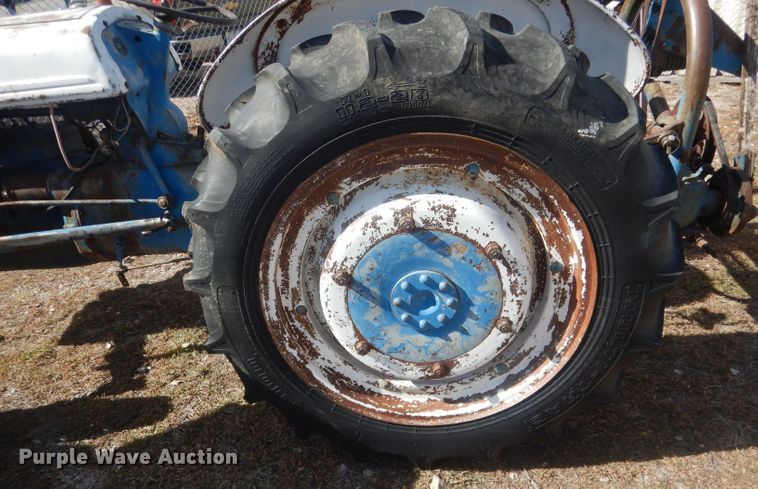 image for item HU9393 Ford 9N  tractor