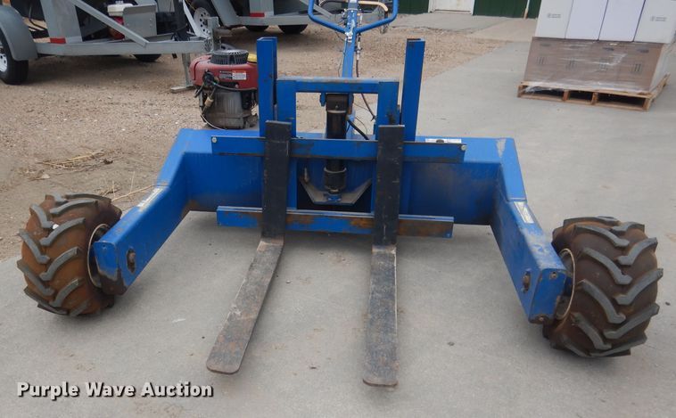 image for item HU9394 2007 Vestil  all terrain pallet jack