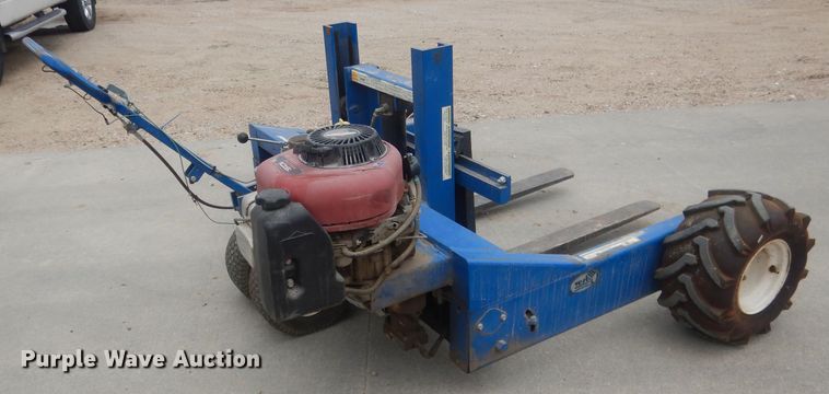 image for item HU9394 2007 Vestil  all terrain pallet jack