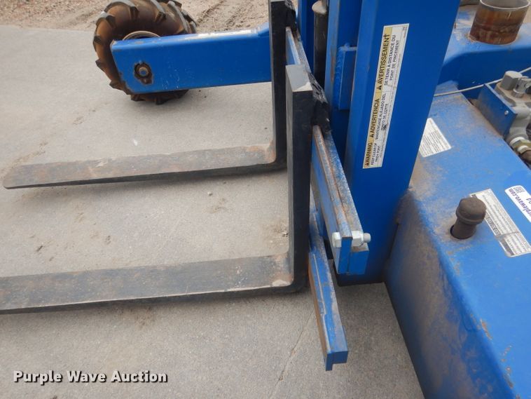 image for item HU9394 2007 Vestil  all terrain pallet jack