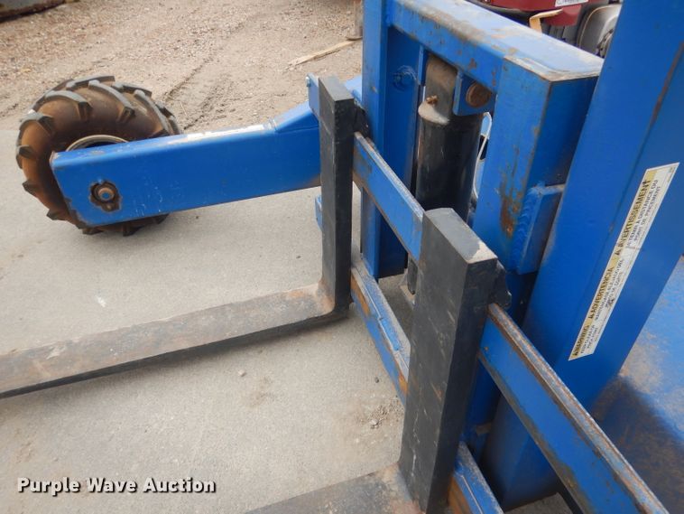 image for item HU9394 2007 Vestil  all terrain pallet jack