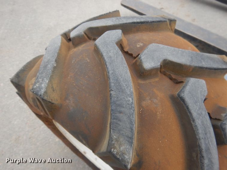 image for item HU9394 2007 Vestil  all terrain pallet jack