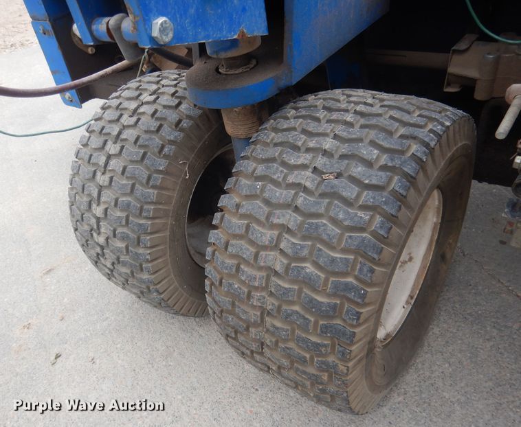 image for item HU9394 2007 Vestil  all terrain pallet jack