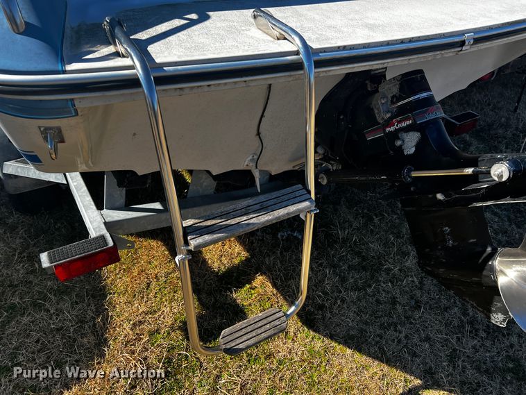 image for item ID9744 1987 Sea Ray S-23  boat