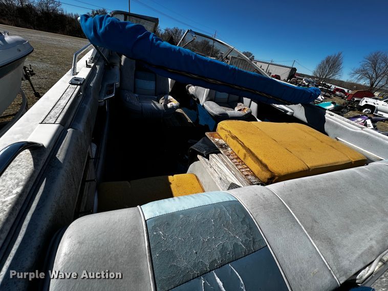 image for item ID9744 1987 Sea Ray S-23  boat