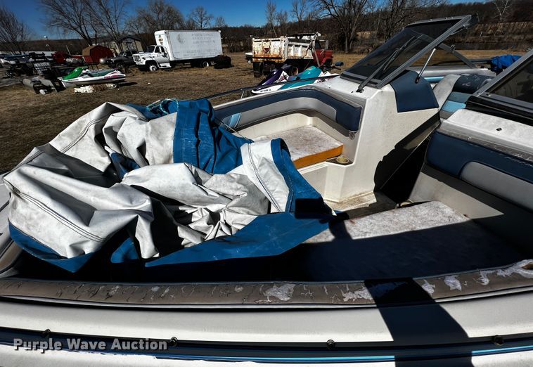 image for item ID9744 1987 Sea Ray S-23  boat