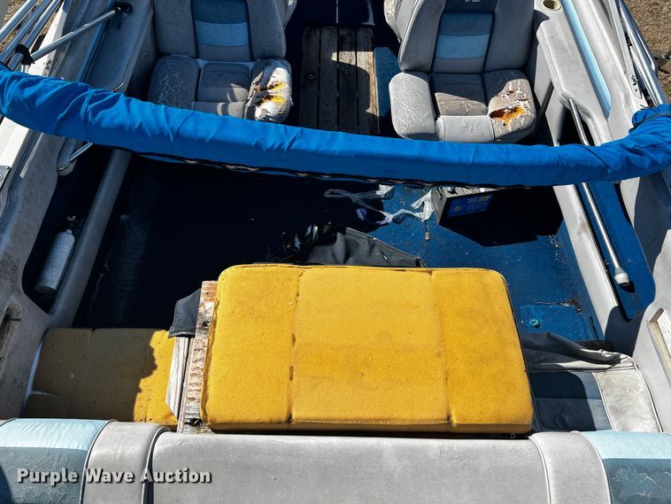 image for item ID9744 1987 Sea Ray S-23  boat