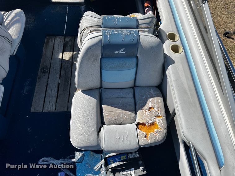 image for item ID9744 1987 Sea Ray S-23  boat
