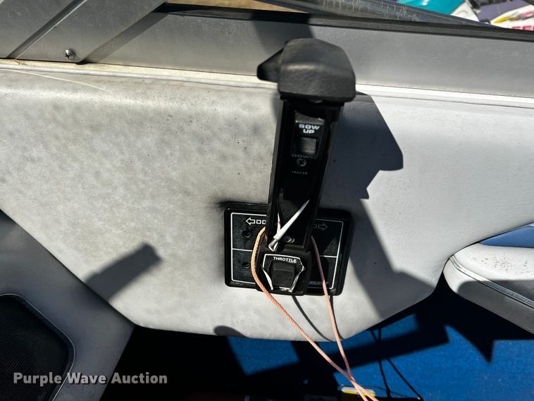 image for item ID9744 1987 Sea Ray S-23  boat