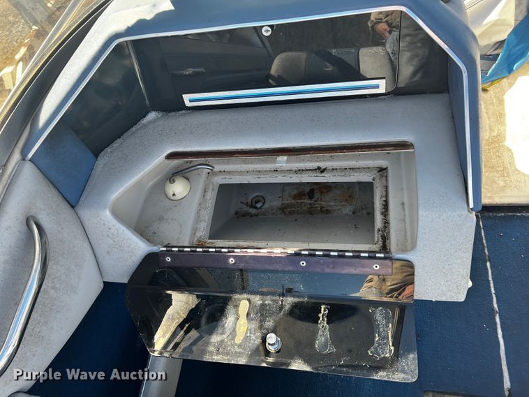 image for item ID9744 1987 Sea Ray S-23  boat