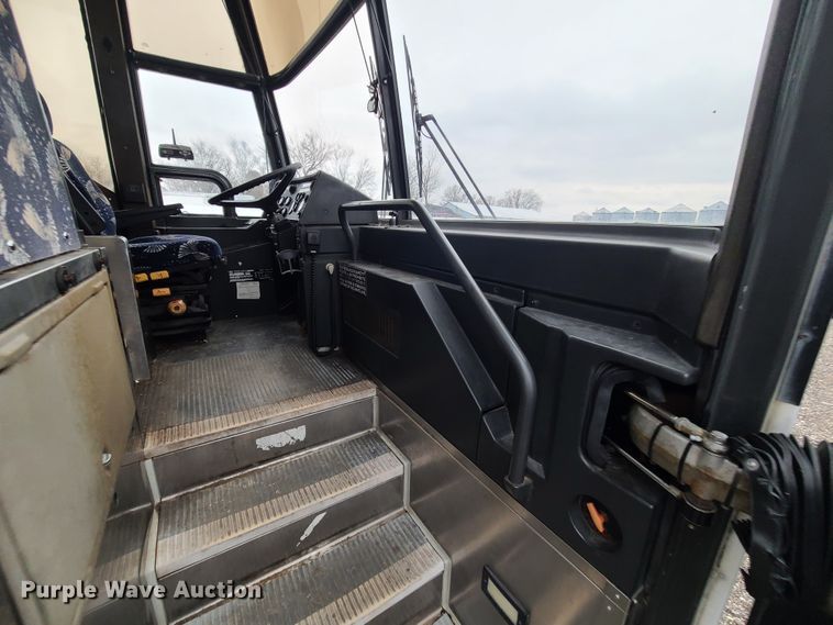 image for item IF9464 1997 Prevost  coach bus