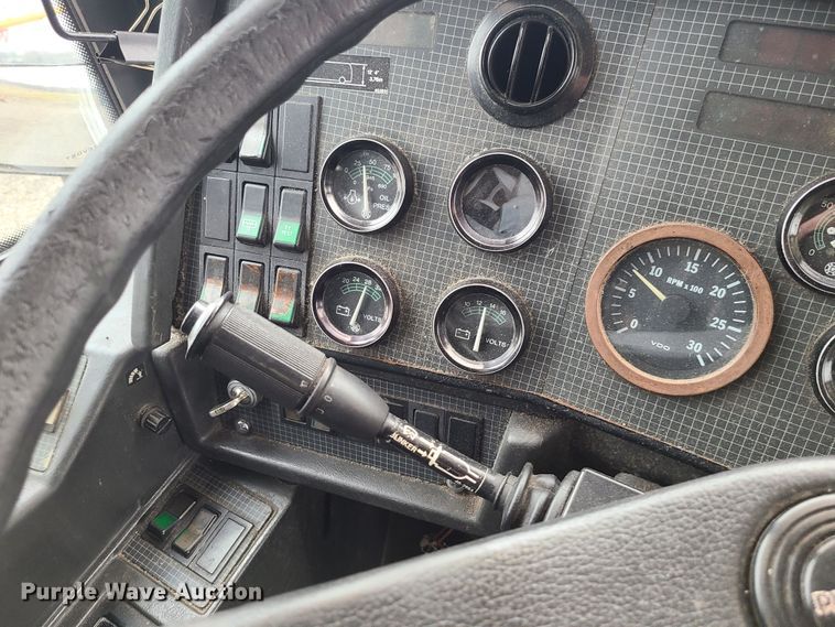 image for item IF9464 1997 Prevost  coach bus