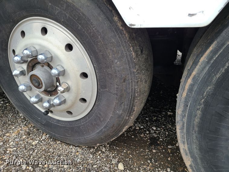 image for item IF9464 1997 Prevost  coach bus