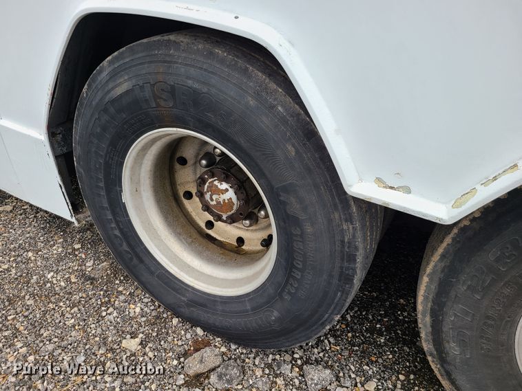 image for item IF9464 1997 Prevost  coach bus