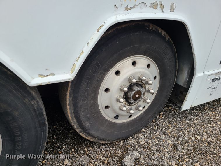 image for item IF9464 1997 Prevost  coach bus