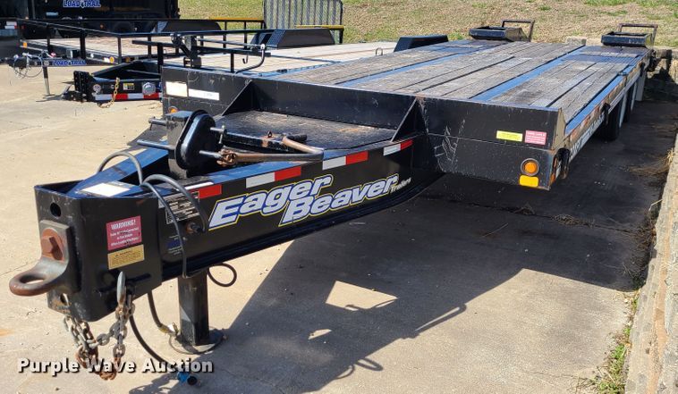 image for item IF9473 2012 Eager Beaver 20XPT  equipment trailer