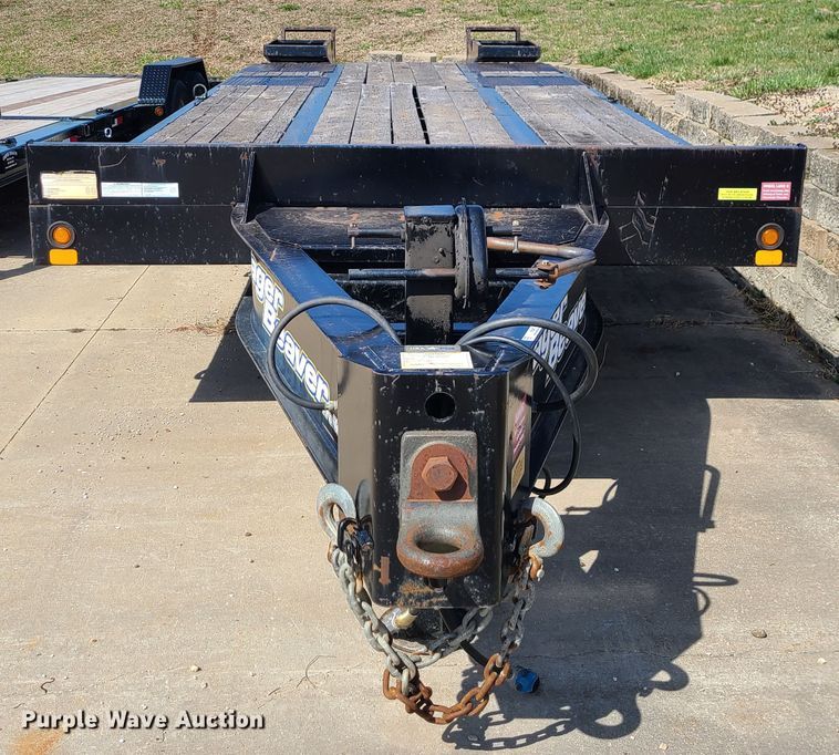 image for item IF9473 2012 Eager Beaver 20XPT  equipment trailer