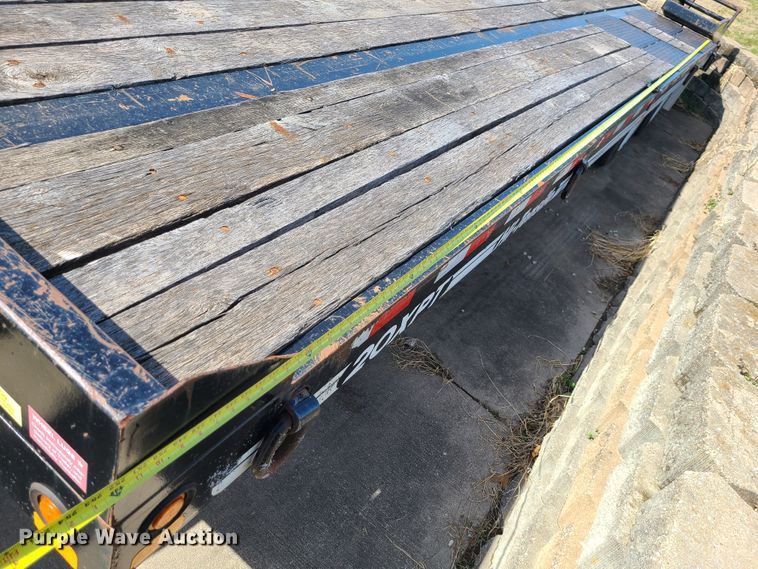 image for item IF9473 2012 Eager Beaver 20XPT  equipment trailer