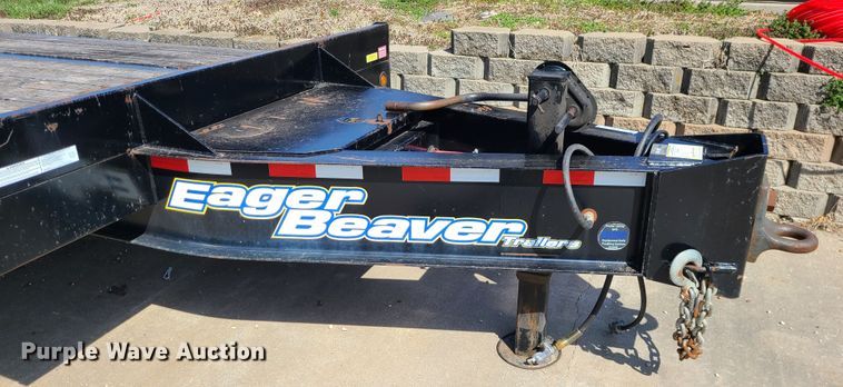 image for item IF9473 2012 Eager Beaver 20XPT  equipment trailer