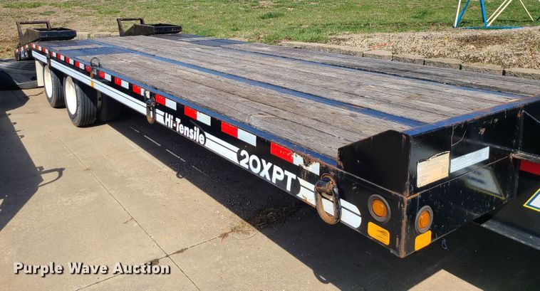 image for item IF9473 2012 Eager Beaver 20XPT  equipment trailer