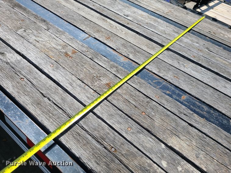 image for item IF9473 2012 Eager Beaver 20XPT  equipment trailer