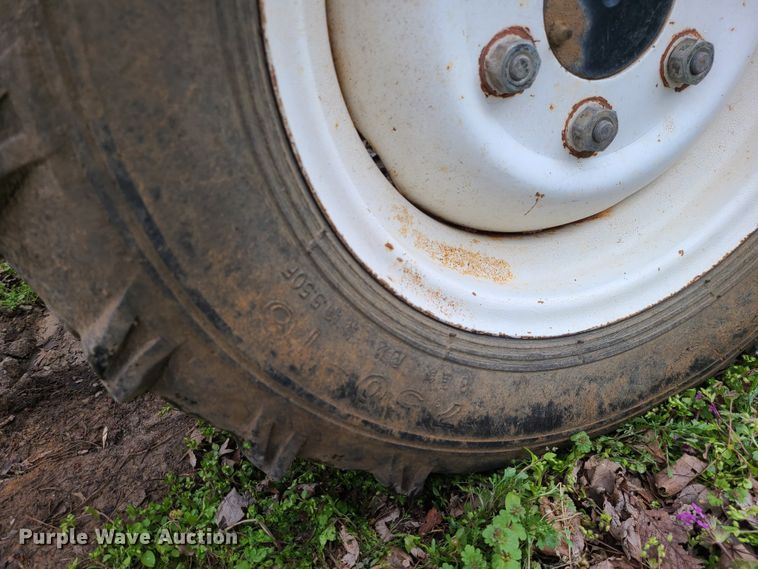 image for item IF9476 2006 Ag King AK-3540  MFWD tractor