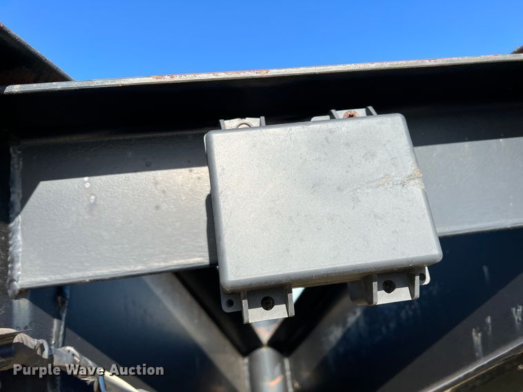 image for item IG9372 2005 Legend  equipment trailer