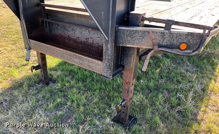 image for item IG9372 2005 Legend  equipment trailer