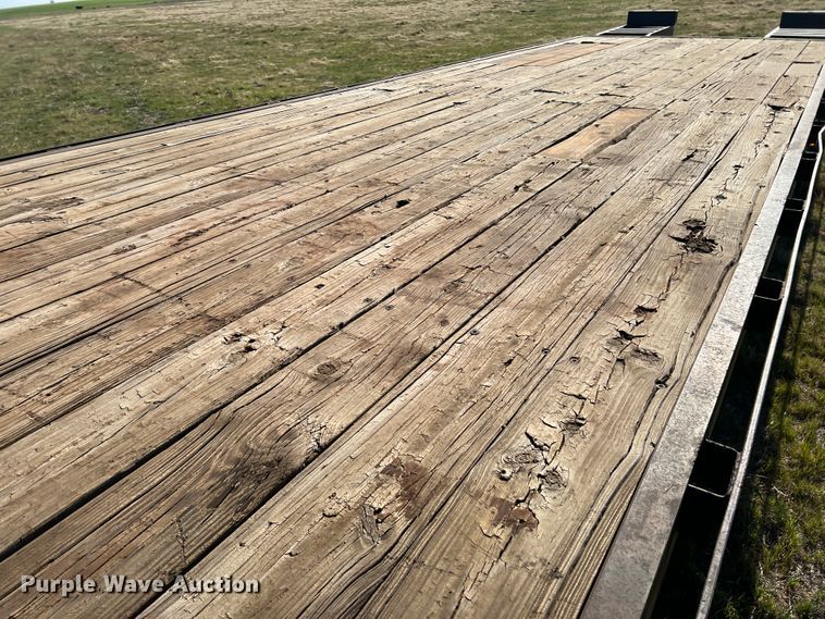 image for item IG9372 2005 Legend  equipment trailer