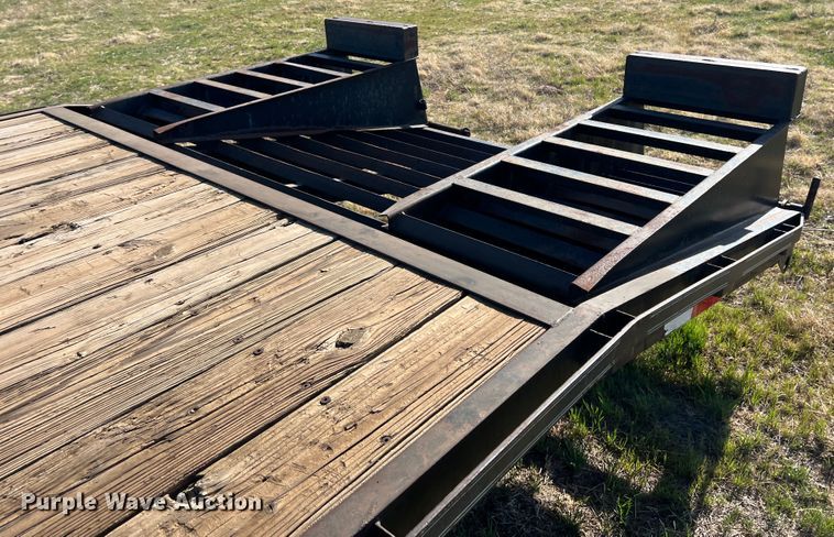 image for item IG9372 2005 Legend  equipment trailer