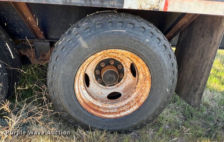 image for item IG9372 2005 Legend  equipment trailer