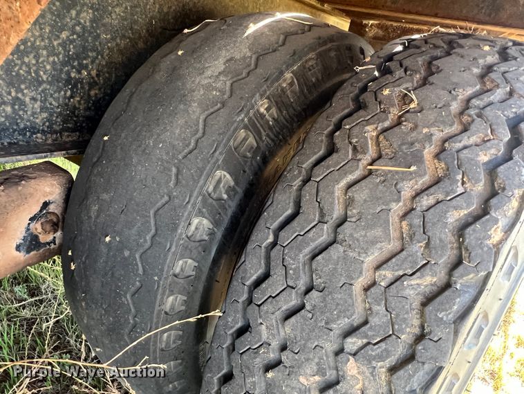 image for item IG9372 2005 Legend  equipment trailer